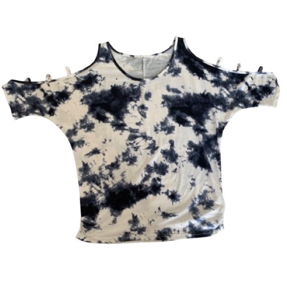 LEIYEE Top Tie Dye Cold Shoulder Cut Out Three Quarter Dolman Sleeve LIKE NEW - Picture 5 of 13